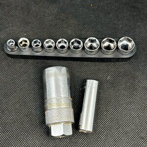 Miscellaneous sockets and socket set